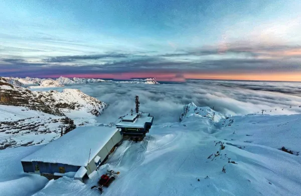 Tudi v primeru zaprtega smučišča bo treba poskrbeti za oddajnike.  
