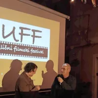 Drago Mislej Mef in Boris Palčič (desno) v pogovoru pred projekcijo 