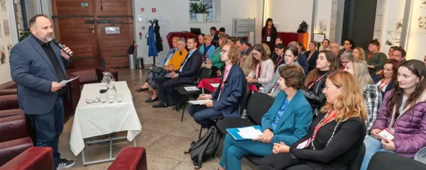  Letno sociološko srečanje,  ki ga je nedavno  gostila Fakulteta za 
humanistične študije v Kopru, je  pritegnilo številne sociologe.