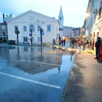 “Ni se še zgodilo, da bi ob takšni poplavi Tartinijev trg ostal suh” (FOTO+VIDEO)