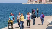 Med krompirjevimi počitnicami  gostje ob morju ne morejo računati na zelo naklonjeno vreme,  ki nas je razveseljevalo skoraj ves 
oktober. 