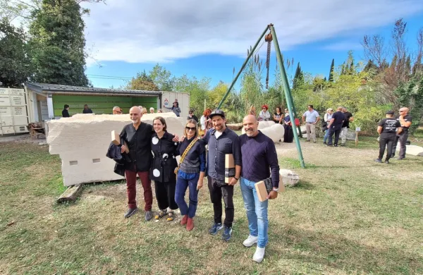 Mesec ustvarjanja, ki nas bo nagovarjalo stoletja