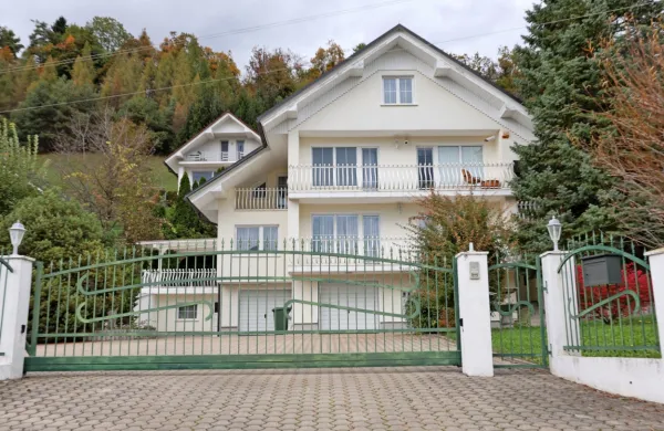 Grimsova vila na Bledu.