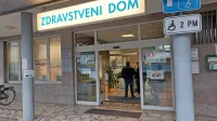 Tudi v novogoriškem zdravstvenem domu so odprli ambulanto za neopredeljene. Odprta je dvakrat na 
teden, bodo pa urnike podaljšali, če bo potreba po tem. 