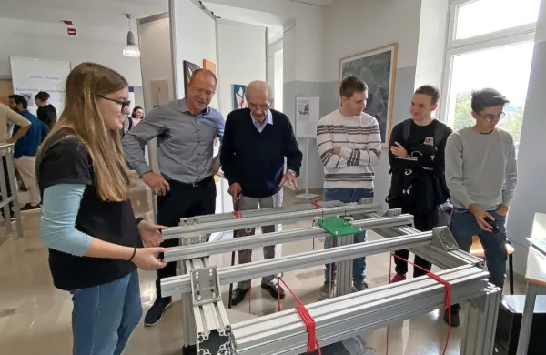 Nihalopis Kamila Arčona