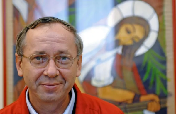 Marko Ivan Rupnik je bil izključen iz jezuitov, novo zatočišče pa je 
našel v Škofiji Koper. 