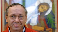 Marko Ivan Rupnik je bil izključen iz jezuitov, novo zatočišče pa je 
našel v Škofiji Koper. 