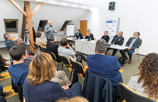 Razprava o Počku: “Če je bil poligon v Jugi, ni samoumevno, da bo za vse večne čase” (FOTO)