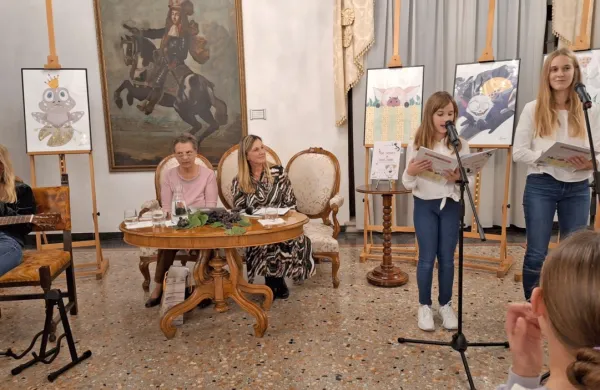 Nova slikanica Nelde Štok Vojska je posvečena hišnim zverinicam