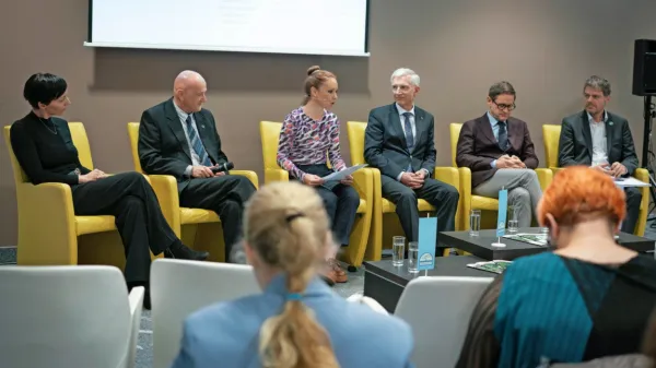 Kot je bilo slišati na včerajšnji tiskovni konferenci ob svetovnem 
dnevu sladkorne bolezni, je v Sloveniji precej ljudi, ki sploh ne 
vedo, da to bolezen imajo.