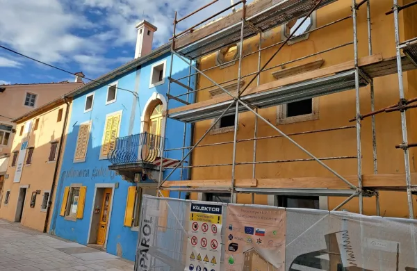 Pilonova  galerija, ki bo tudi prihodnje leto   za javnost zaprta zaradi obnove, jutri vabi na simpozij ob svoji 50-letnici delovanja.  