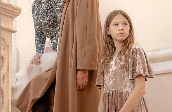 Trajnostna in medgeneracijska - tudi takšna so lahko modna 
oblačila. Na fotografiji so kreacije izolskega Centra uporabnih 
predmetov. 