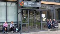 V DU Idrija so predlani med prvimi omejili sprejemanje v dom 
upokojencev zaradi pomanjkanja kadrov. Lani so jih nekaj pridobili na Balkanu, a jih še vedno manjka.