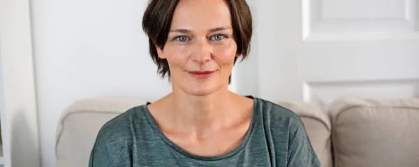 Katarina Cerar Bajde je učiteljica čuječnosti in predsednica 
Društva za razvijanje čuječnosti.