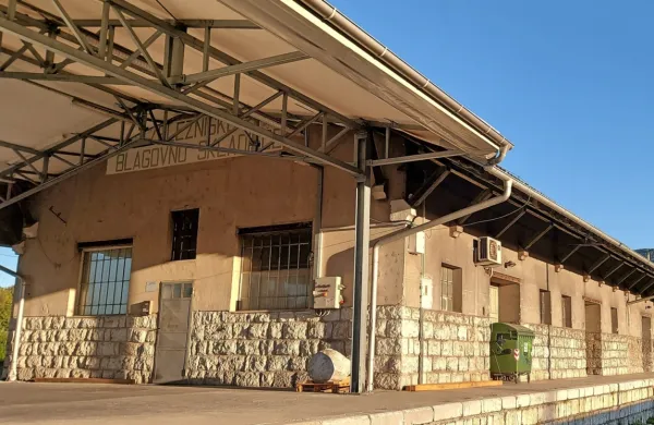 Danes bodo mestni svetniki potrjevali nakup skladišč in stavbe 
zdravstvenega doma SŽ, ki ju potrebujejo za izvedbo EPK. 