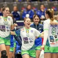 Slovenske rokometašice po zmagi nad Angolkami v drugem delu SP, v napadu blestela Ana Abina iz Mlinotesta (FOTO)