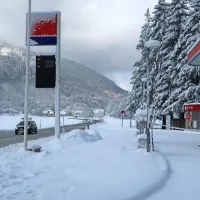 V Zadlogu rekordnega četrt metra snega