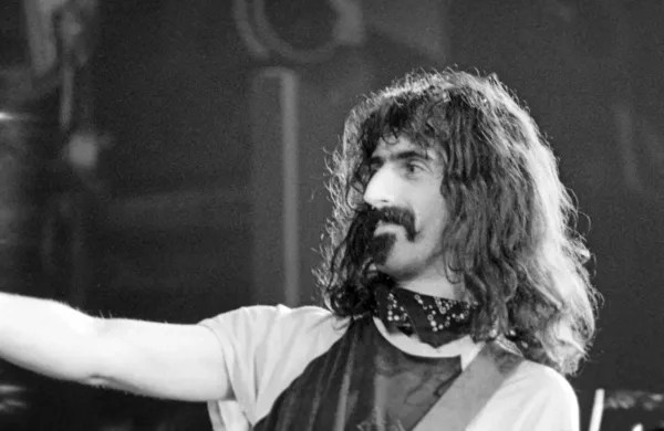 Pred 30 leti se je poslovil Frank Zappa