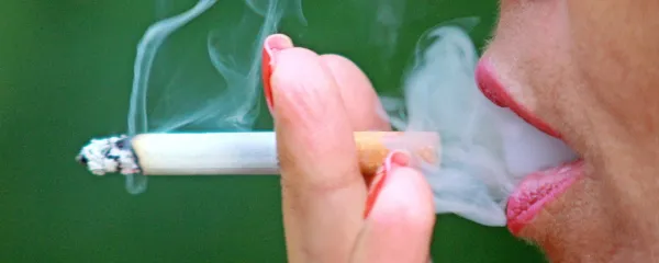 Nobeni državi še ni uspelo izkoreniniti kajenja.