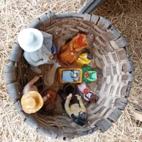 Sveta družina v košari.