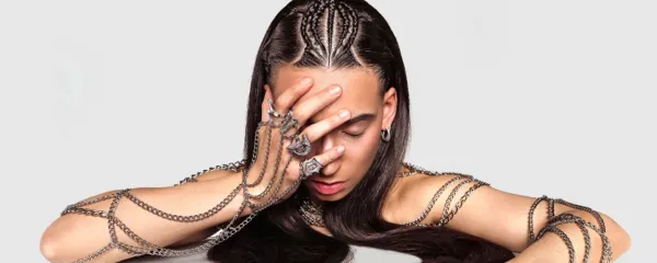 Masayah si je z albumom Zavedno prislužila zlato piščal za 
novinko leta.