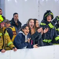 Gasilski hokejski turnir je pritegnil številne navijačice in navijače, 
ki so s srčnim navijanjem obogatili dobrodelni večer. 