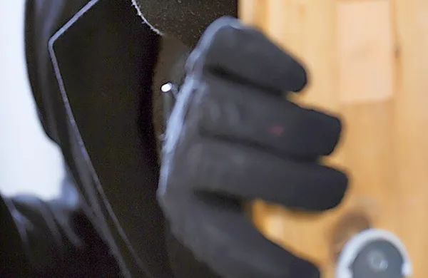 Na območju koprske policijske uprave povečano &scaron;tevilo vlomov v hi&scaron;e in v vozila