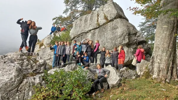 Mirjam Frankovič Franetič s “svojimi” planinci.