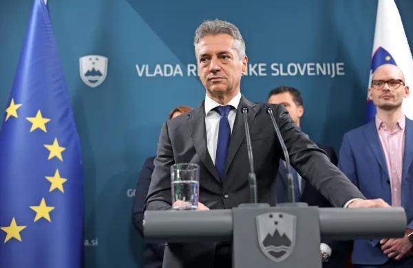 Predsednik vlade Robert Golob

