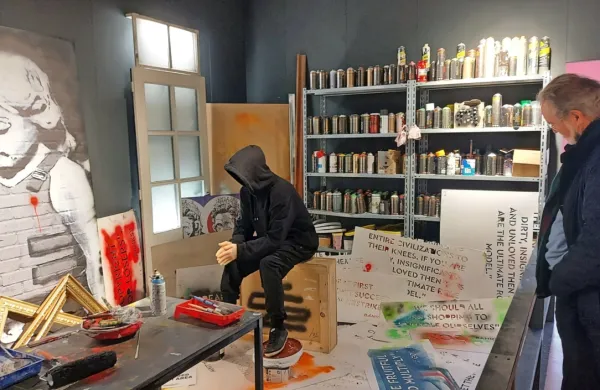 V Trstu je mnoge navdušila neavtorizirana razstava uličnega umetnika in grafitarja  Banksyja. 