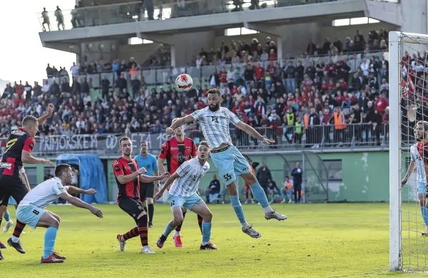 Gledalci  bi lahko v prihodnji sezoni nogometne tekme na ajdovskem stadionu pospremili pod žarometi v večernem terminu.  