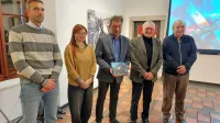  O knjigi in avtorju so na gradu Kromberk spregovorili (z leve) dr. 
Marko Klavora, dr. Petra Kolenc, Andrej Šušmelj, Tomaž Vuga in 
direktor Goriškega  muzeja Vlado Peruničič.