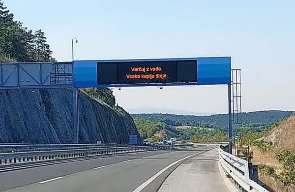 Primorska avtocesta med Kastelcem in Kozino proti Ljubljani znova odprta