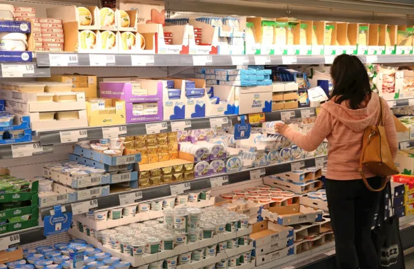 Po ugotovitvah ZPS se je količina “skrčenih” izdelkov v povprečju zmanjšala za 20 odstotkov. Fotografija je simbolična.