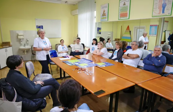 Zdravniki v koprskem zdravstvenem domu so na zboru govorili 
tudi o tem, kaj bi morali spremeniti v zdravstvenem sistemu za 
dobro zdravnikov in pacientov.