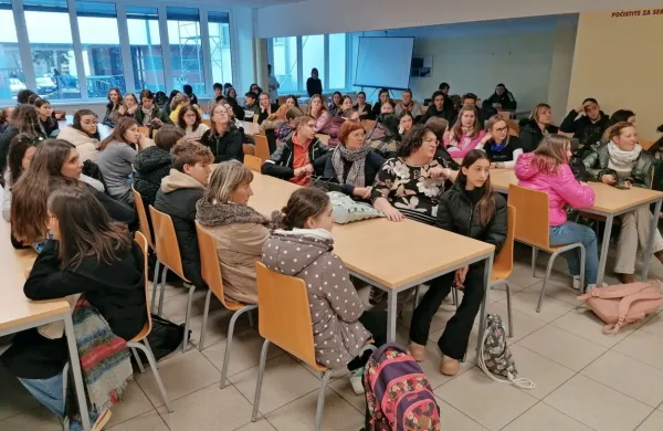 Mladi so se pomerili v znanju slovenščine