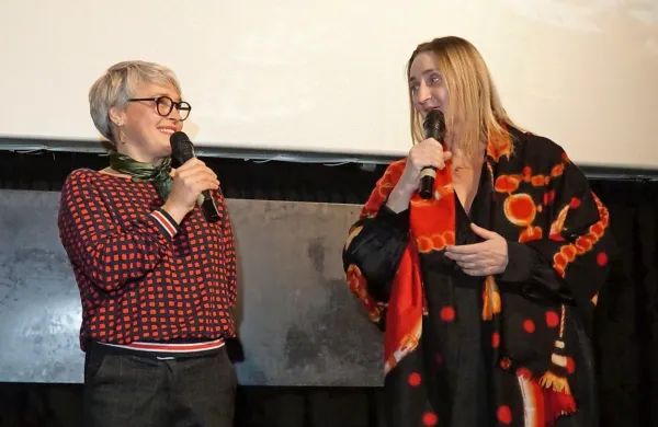 Maja Weiss (desno) je o filmu spregovorila z Matejo Zorn. 