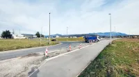 Ob MMP država gradi krožišče, občina pa se še ni lotila nadaljnjega 
urejanja cone. Najprej bo skušala sklestiti stroške. 