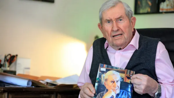 Jurij Souček na Borštnikovem srečanju nikoli ni odigral nobene 
vloge, a je dobil Borštnikov prstan.