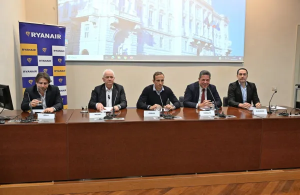 V Trstu so predstavili nove letalske povezave z letališčem v 
Ronkah.