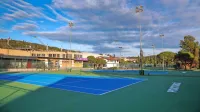  Novega najemnika tenis igrišč čaka veliko dela. 