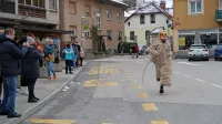 Ta terjast na znamki in na ulicah