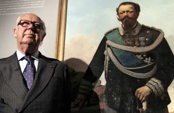 Vittorio Emanuele Savojski je uradno bil princ  manj kot mesec 
dni.