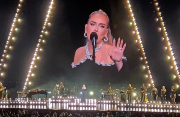 Britanska zvezdnica Adele po Las Vegasu ni nameravala nastopati, 
a si je premislila.