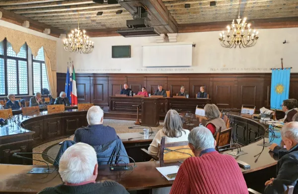 V združenjih borcev in antifašistov v Sloveniji, na Hrvaškem in v 
Italiji zahtevajo, da Italija preneha s potvarjanjem zgodovine.  