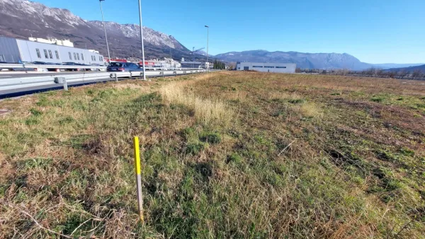 Še letos naj bi podjetje Boscarol začelo z gradnjo velikega 
poslovno-industrijskega objekta v novi obrtni coni med obvoznico 
in avtocesto.