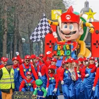 V stari Gorici so že minulo nedeljo, 4. februarja, priredili pustno 
povorko, polno zabavnih likov in zgodb. 