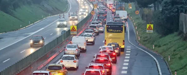 Pri tem da bi še bolje izkoristila prednosti svoje geostrateške lege, 
Primorsko  ovirajo predvsem omejitve  na področju prometne 
infrastrukture.