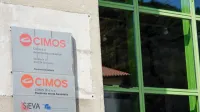   V Cimosovi tovarni v Senožečah je skupaj 144 zaposlenih, med 
njimi je vse več negotovosti, saj poteka individualno odpuščanje.