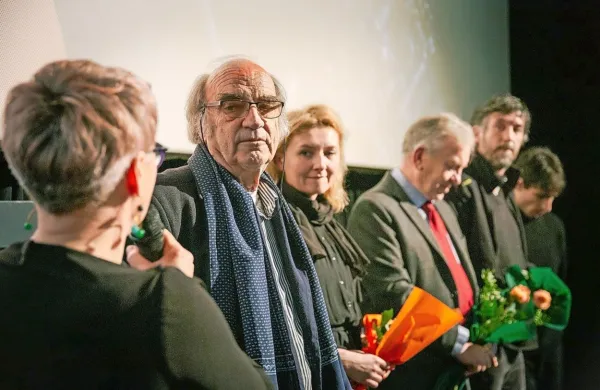 Na goriški predpremieri se je predstavila filmska ekipa z režiserjem  Radovanom  Čokom (levo). 